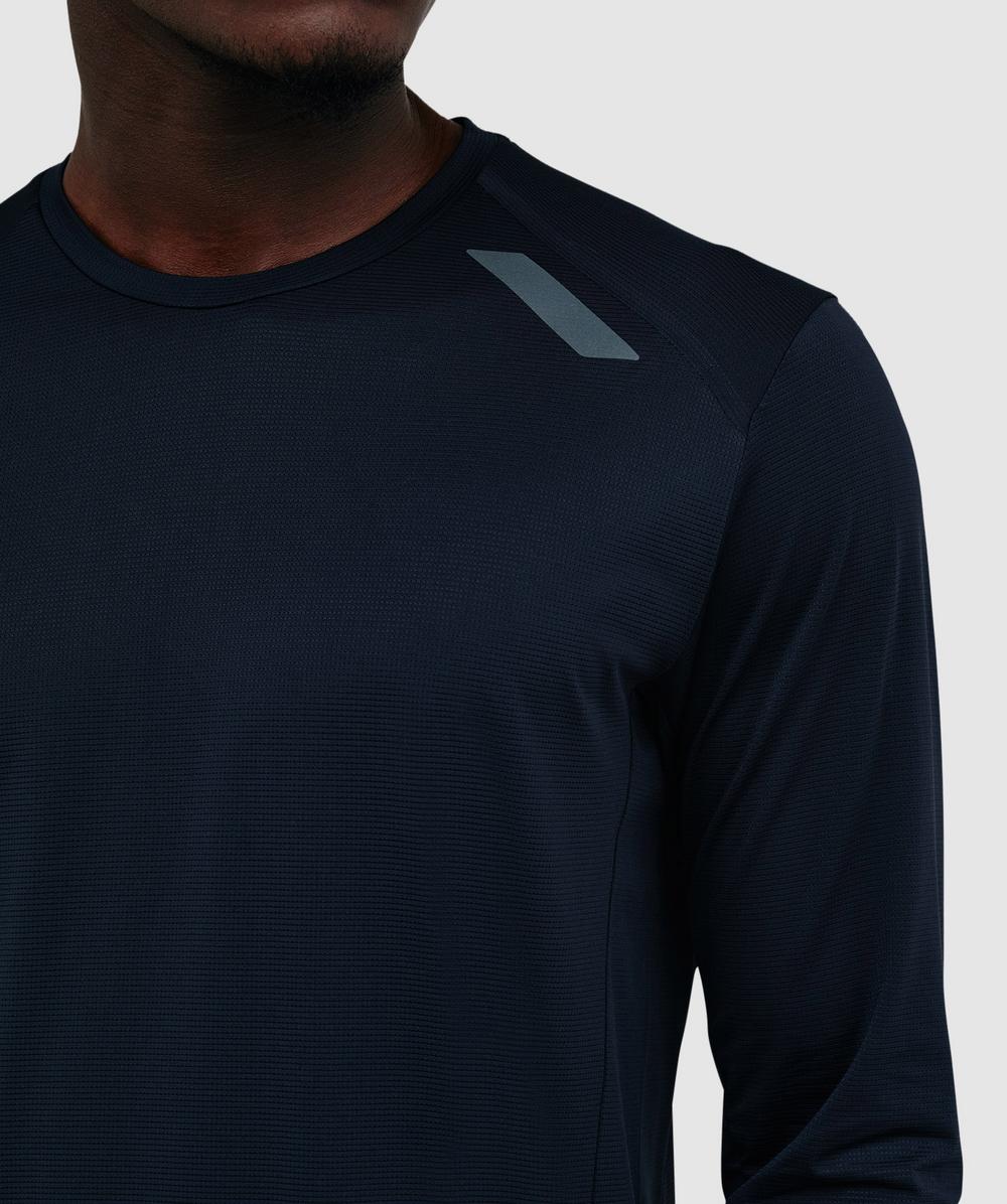 Soar Long sleeve tech t-shirt | BLACK | SEVENSTORE