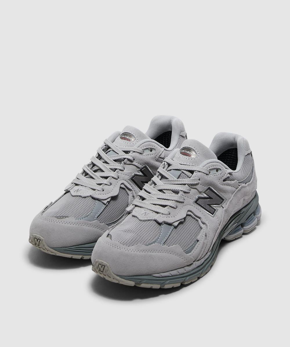 New Balance 2002R Gore-Tex protection pack sneaker | SLATE GREY