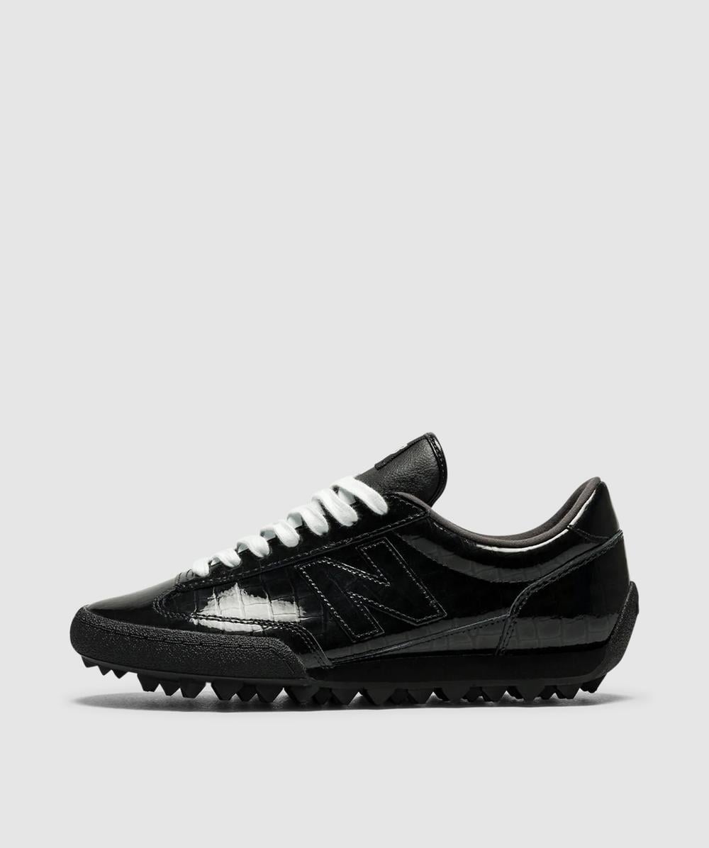 New Balance Gator Run Sneaker (Black / Black - 6) - Size 6 - Men's, Unisex