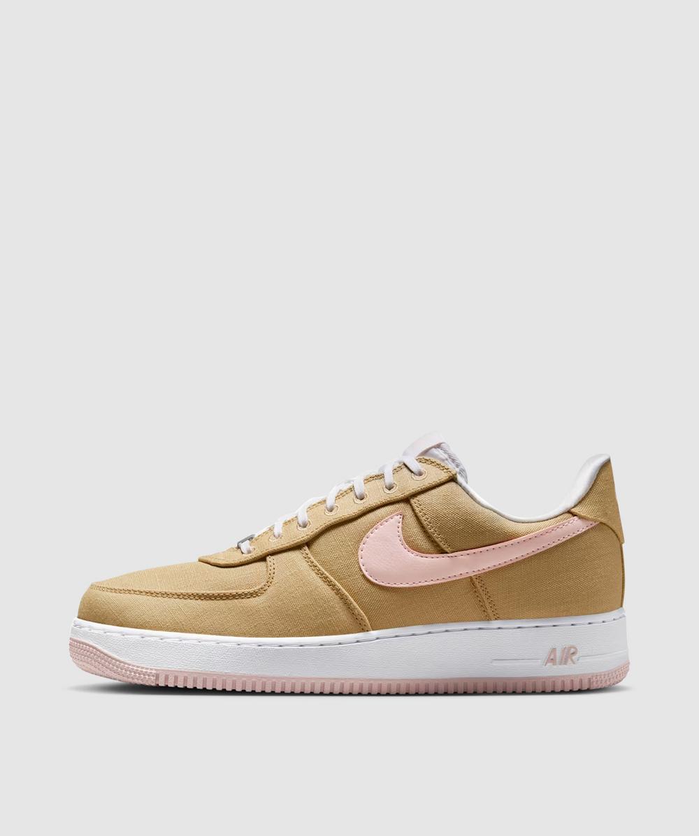 Nike Low-top Rubber Sole Sneakers With Contrast Stitching In Brown