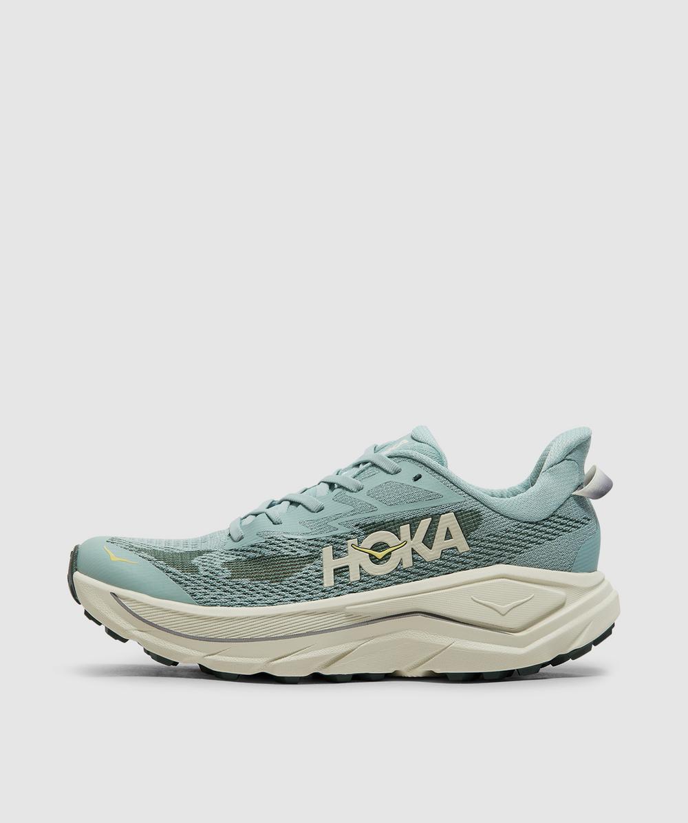 Hoka Challenger 8 Sneaker In Blue