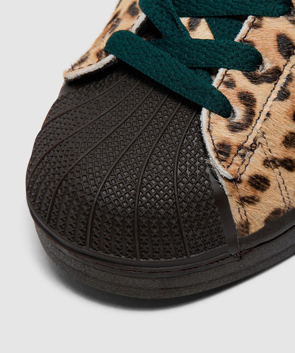 adidas gazelle silver green womens adidas Originals Women's Samba OG "Leopard"