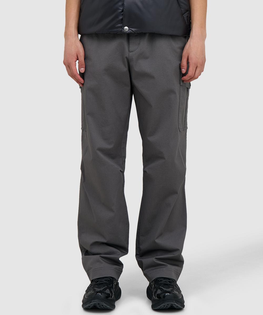 Moncler Logo Cargo Pant In Gray
