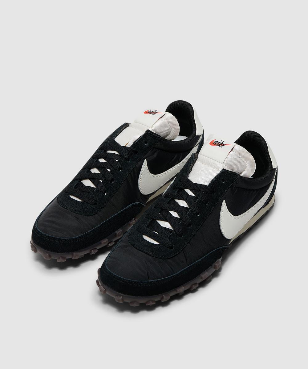 nike black waffle racer