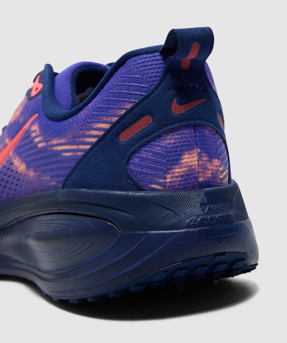 y0025　0519 Nike Vomero 18 sneaker | INDIGO BURST/HOT LAVA-BLUE VOID | SEVENSTORE