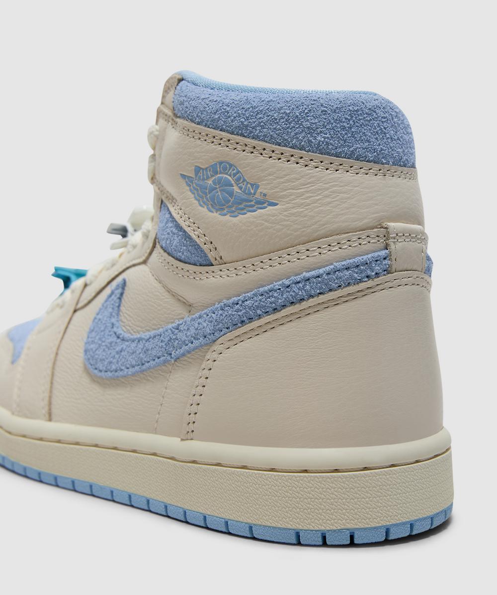 no.167 勇敢なヒョウとmilk blueのセサミ Jordan Air Jordan 1 high OG “Psychic Blue” sneaker | PALE IVORY