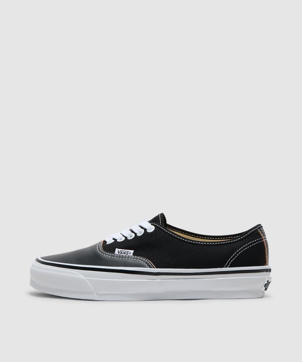 Vans Men's Black Otw Authentic 44 Siped Vibram Sneaker (� - 11) - Size 11