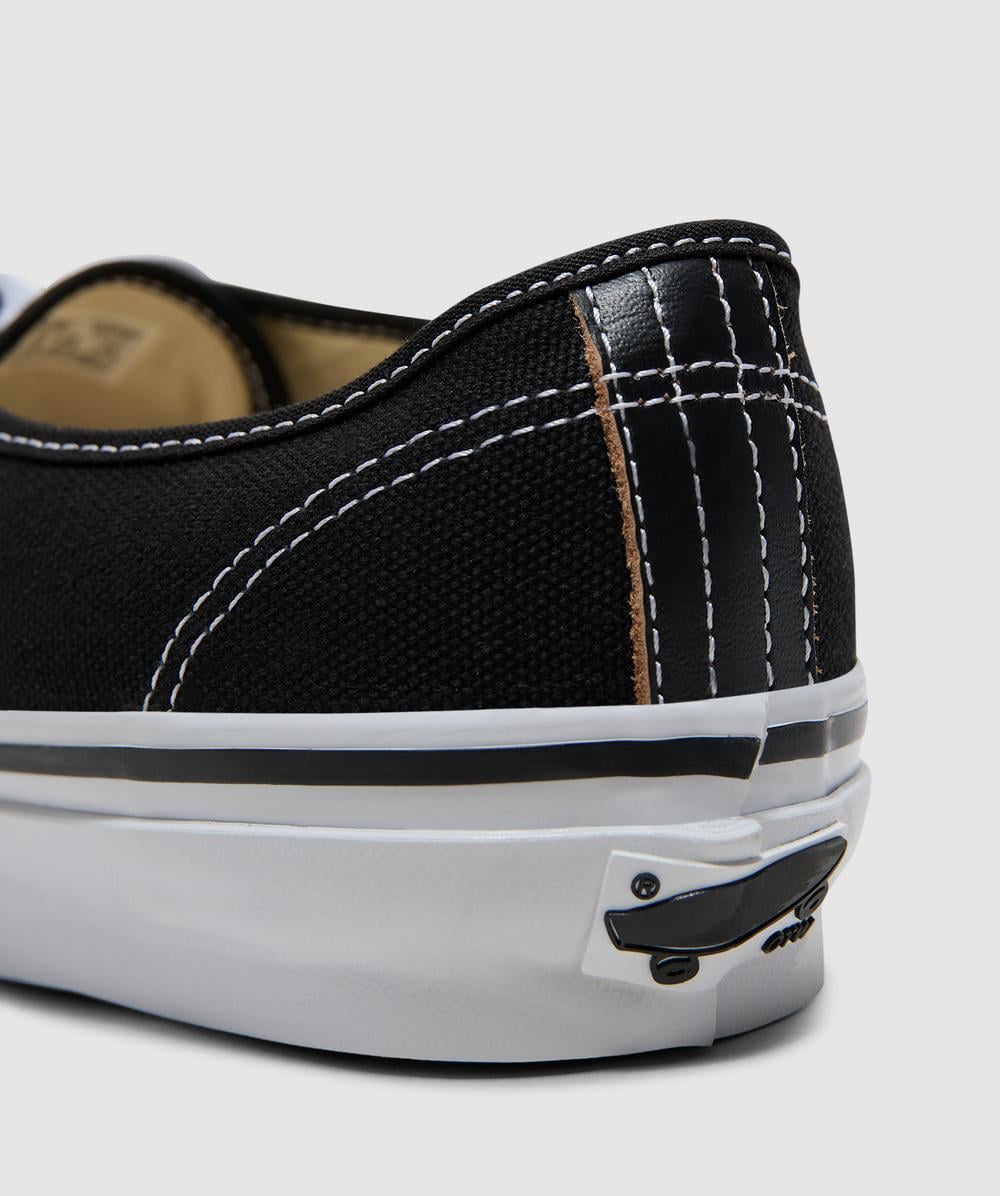 Vans OTW Authentic 44 Siped Vibram sneaker | BLACK | SEVENSTORE