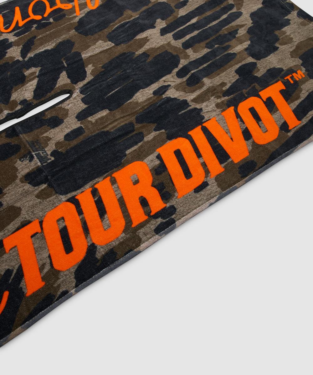 Malbon Golf Tour divot camo golf towel | BARK CAMO | SEVENSTORE