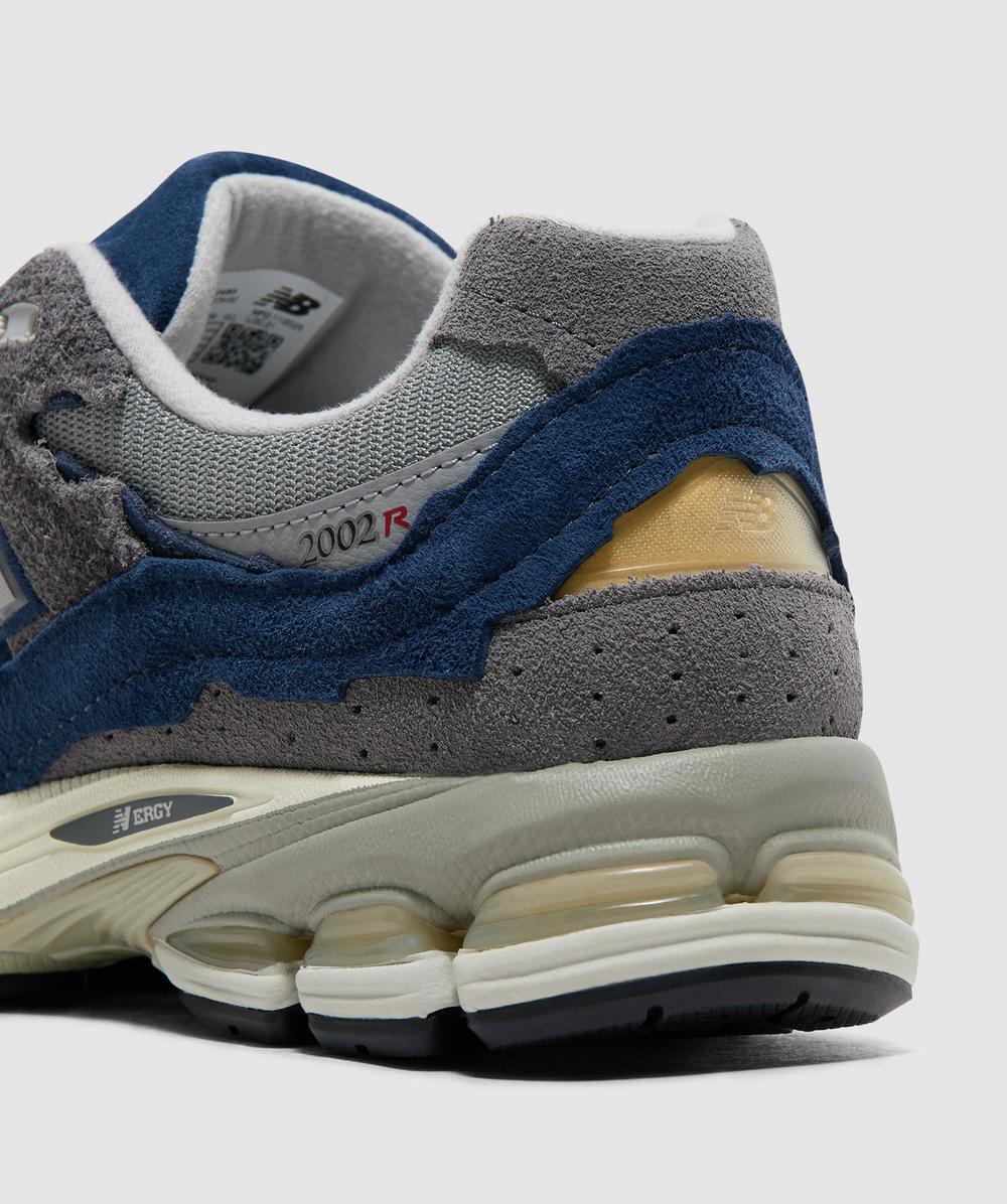 New Balance 2002R 'protection pack' sneaker | NB NAVY / RAINCLOUD