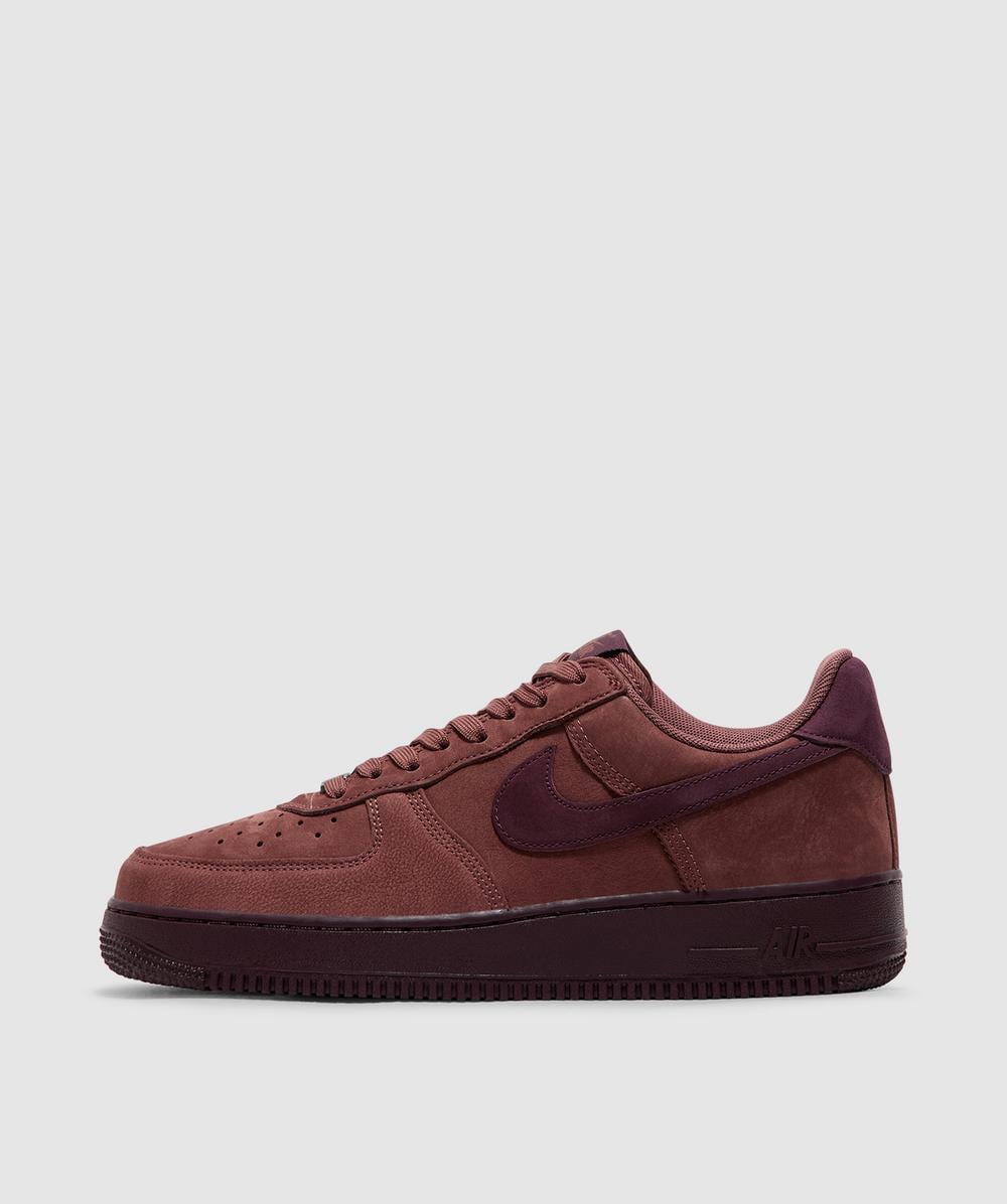 Nike Men's Red Air Force 1 Low Retro Premium Sneaker ( Sepia/ Mahogany - 10) - Size 10