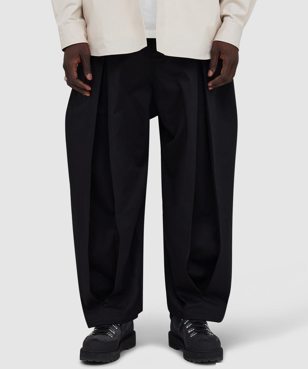 Sage Nation Box Pleat Pant In Black