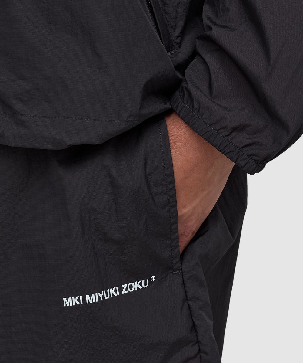 MKI MIYUKI ZOKU Hyperlight wind short | RAISIN | SEVENSTORE