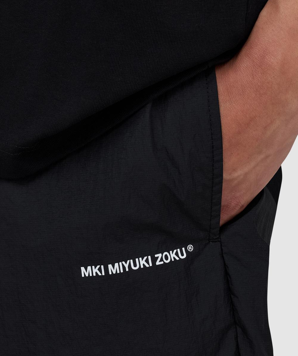 MKI MIYUKI ZOKU Hyperlight wind short | BLACK | SEVENSTORE