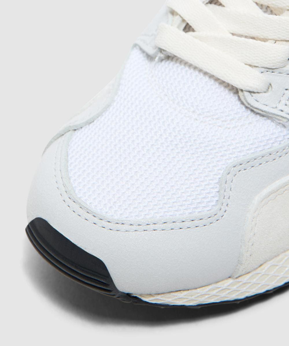 adidas Oregon ultra tech sneaker | CLOUD WHITE/SEMI LUCID FUCHSIA