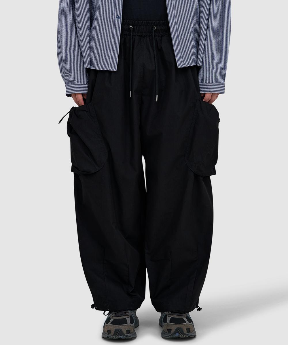 Estudio Niksen Bungee Strap Cargo Pant In Black