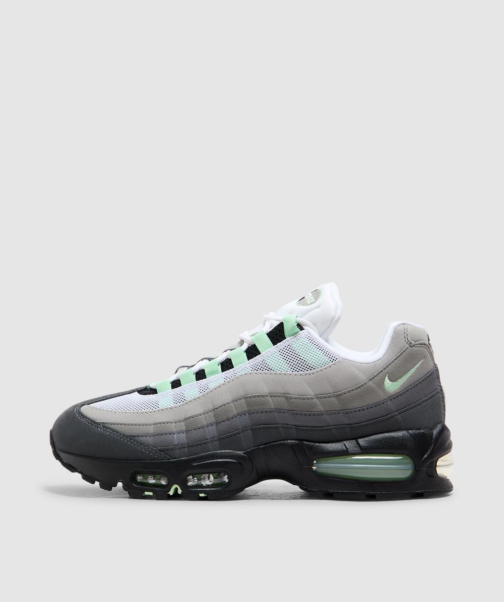 Nike Men's Green Air Max 95 Og Big Bubble Sneaker (Fresh Mint - 8.5) - Size 8.5