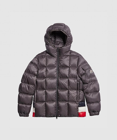 moncler student discount