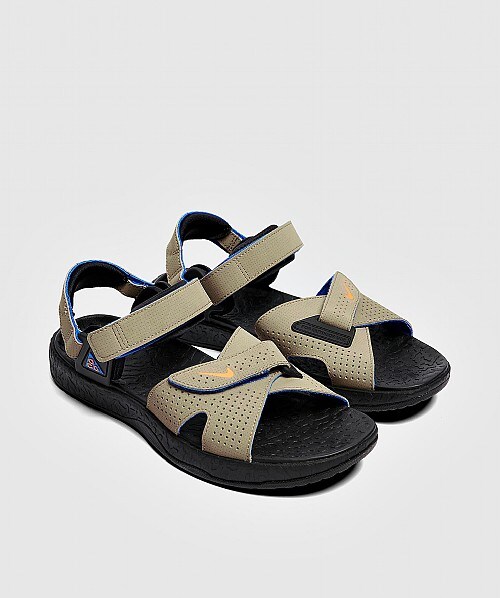nike acg air deschutz sandals