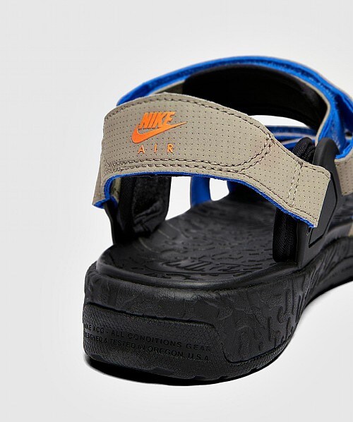 deschutz sandal