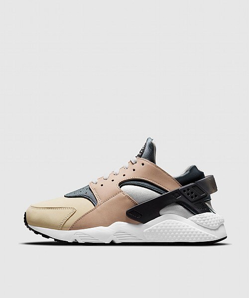NIKE NIKE AIR HUARACHE ESCAPE SNEAKER