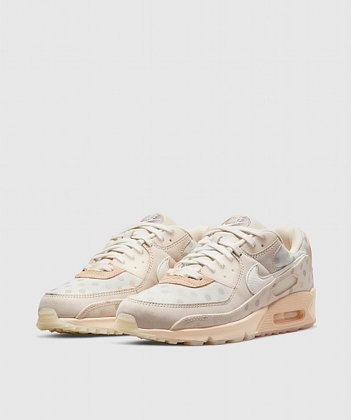 WOMEN'S AIR MAX 90 NRG SNEAKER WOMEN'S AIR MAX 90 NRG SNEAKER
