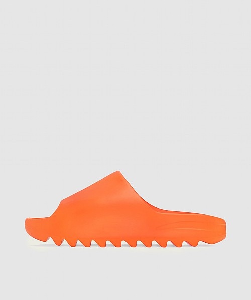 YEEZY SLIDE