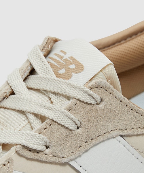 NEW BALANCE MS327 SNEAKER | BEIGE/WHITE 