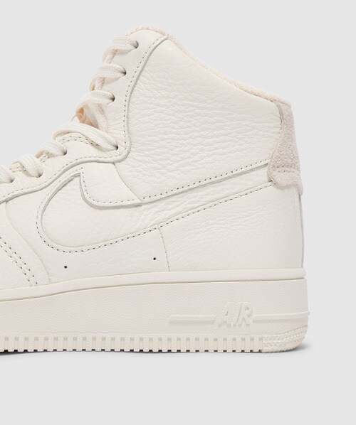 NIKE WOMENS AIR FORCE 1 SCULPT SNEAKER 