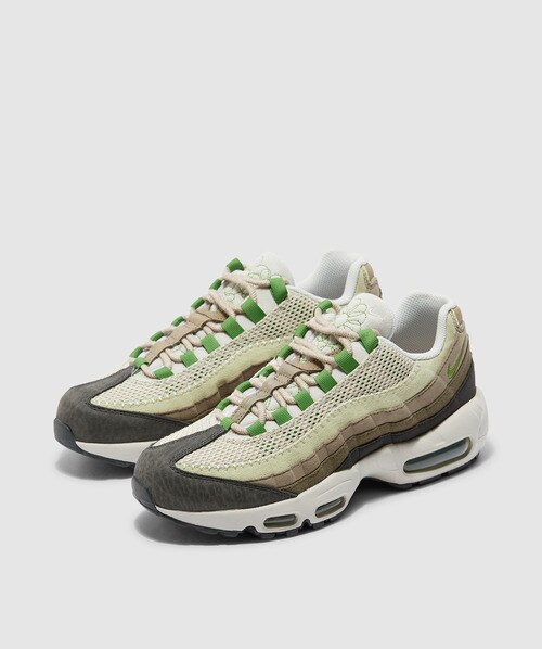 Nike Womens Air Max 95 Earth Day Sneaker (Night Forest/Chlorophyll-Med Olive - 3), Unisex