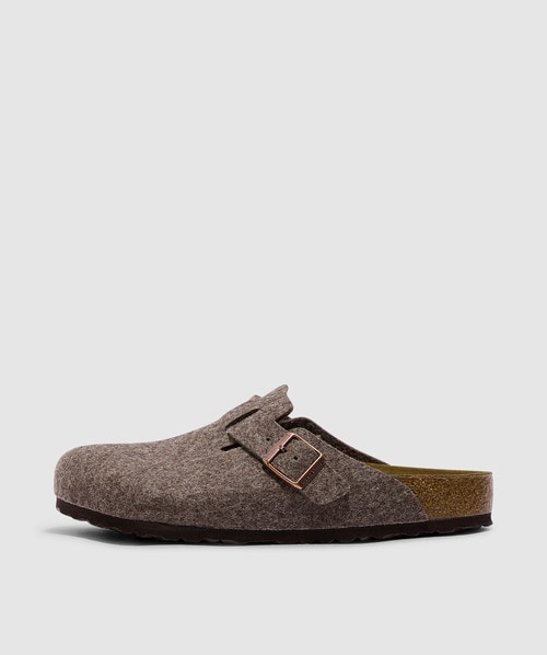 Birkenstock Boston Buckle-embellished Slippers In Cocoa