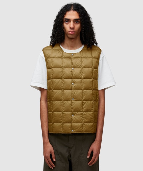 Taion Crew Neck Down Vest Gilet In Beige