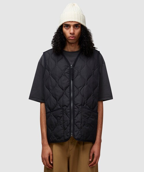 Taion Military V-neck Down Soft Shell Vest In Black