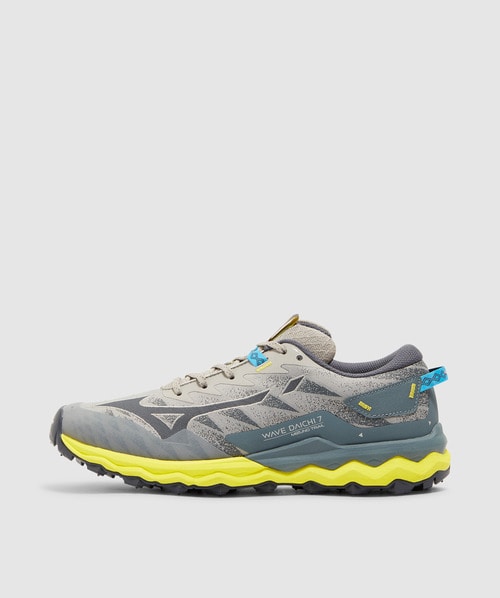 Mizuno Wave Daichi 7 Sneaker In Ghost Grey / Ombre Blue / Bolt 2