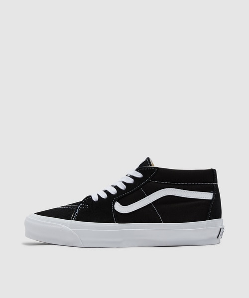 Shop Vans Sk8-mid Reissue 83 Sneaker In Black/white