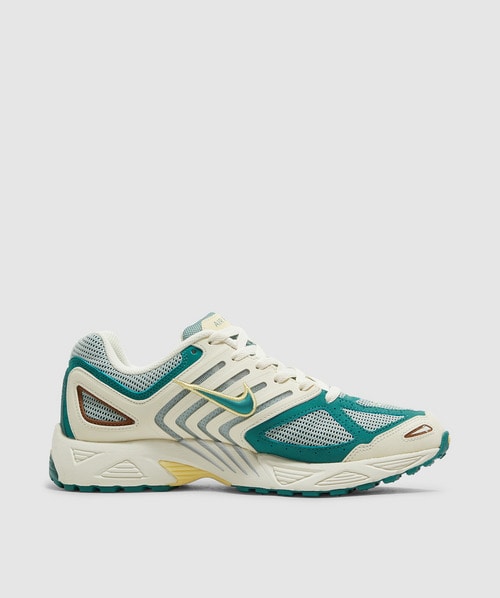 uk7 nike