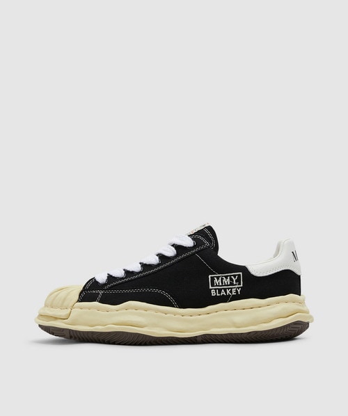 Miharayasuhiro Maison Mihara Yasuhiro Black Canvas Blakey Low Top Sneakers In Black