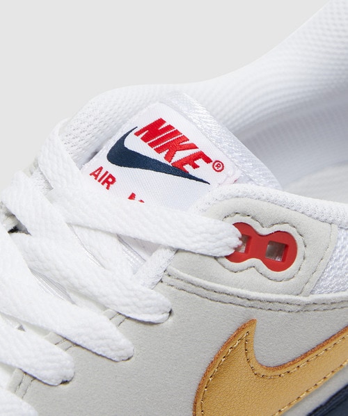 uk7 nike