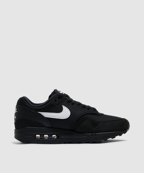 uk7 nike