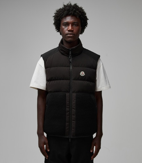 【関税＆送料込み】Moncler Gilet Moncler Gui Gilet | Black | FARFETCH AZ