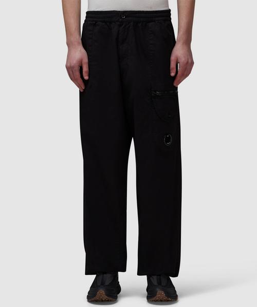 キタキツネC.P. COMPANY MICROREPS CARGO C.P. Company Men's Microreps Relaxed Cargo Pants in Grape Leaf