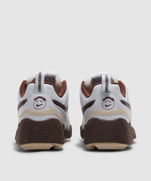 Nike x Travis Scott zoom field jaxx sneaker | WHITE/LT CHOCOLATE