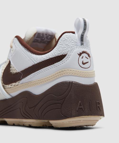 Nike x Travis Scott zoom field jaxx sneaker | WHITE/LT Nike x Travis Scott zoom field jaxx sneaker | WHITE/LT