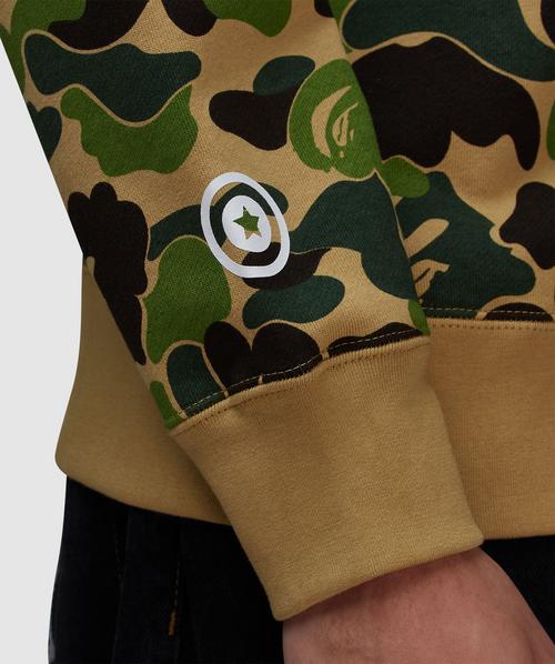 【A BATHING APE】3色展開 ABC CAMO SHARK CREWNECK SWEATSHIRT ABC CAMO SHARK CREWNECK SWEATSHIRT | bape.com