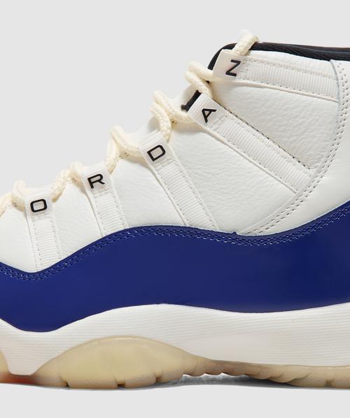 white navy blue 11s