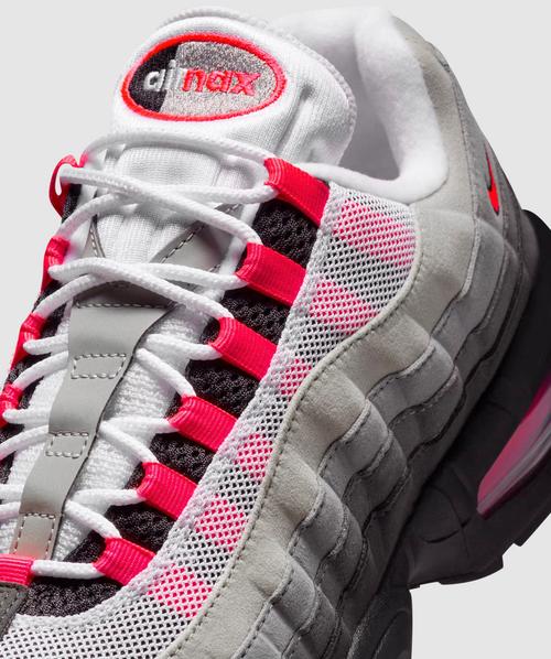 ☆美品☆au☆SOV39☆レッド☆95ok nike-air-max-95-og-solar-red-